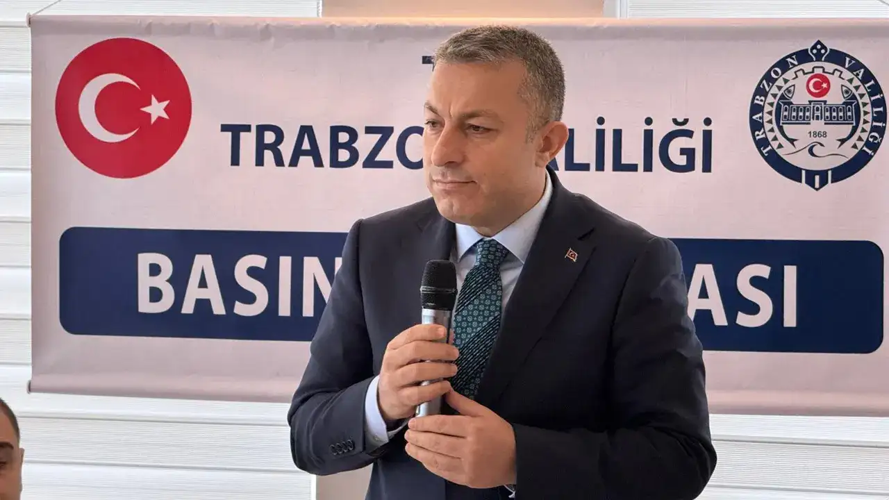 trabzon-valisi-tahir-sahin-basin-ile-bir-araya-geldi-trabzon-cok-kiymetli-bir-sehir