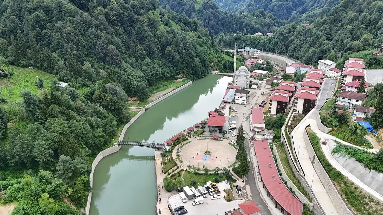 dsi-genel-muduru-balta-acikladi-rizede-385-milyar-liralik-su-yatirimi