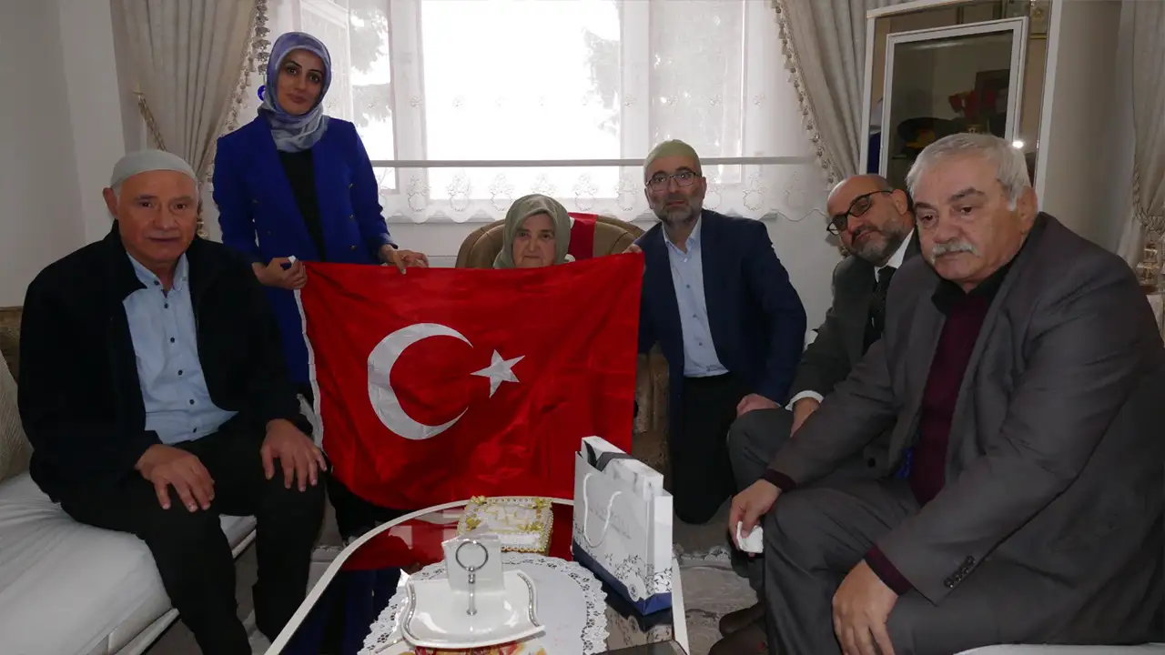 trabzon-buyuksehirden-sehit-aileleri-ve-gazilere-anlamli-ziyaret