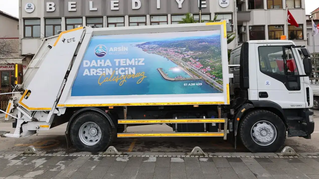 arsin-belediyesi-temizlik-filosunu-yeni-araclarla-guclendirdi