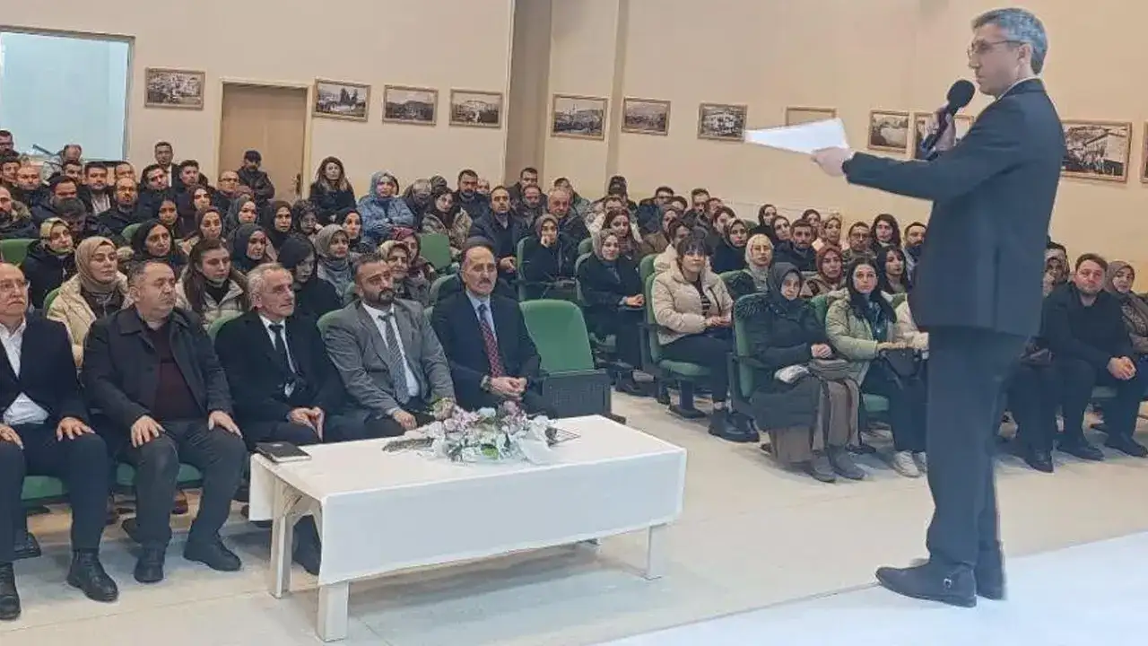 bayburtta-ikinci-donem-egitim-planlamasi-masaya-yatirildi