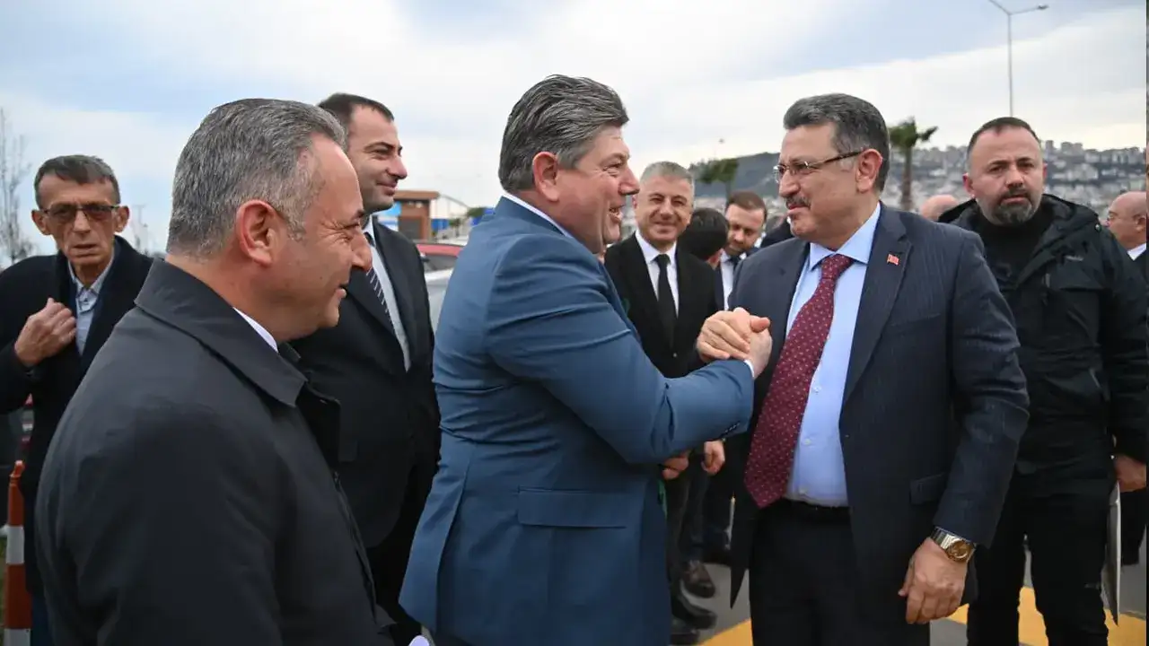 baskan-gencten-muhtarlara-net-mesaj-siyasi-ayrim-yapmadan-hizmet