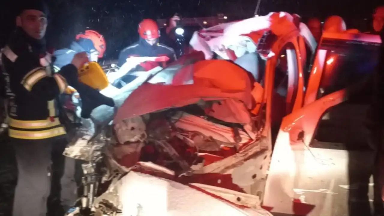 erzurumda-feci-kaza-ayni-aileden-4-kisi-hayatini-kaybetti