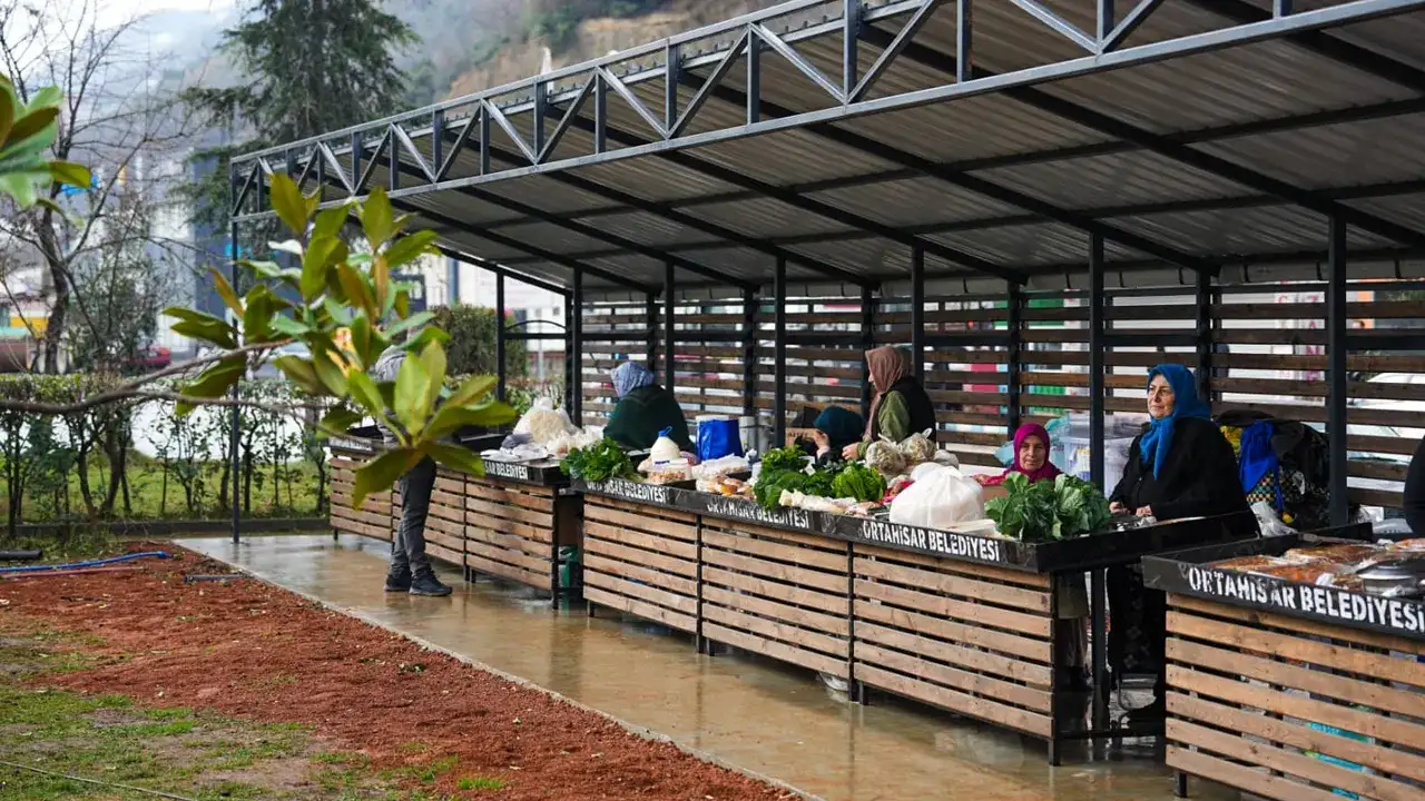 baskan-kayadan-trabzona-davet-akoluk-koy-urunleri-pazarina-bekliyoruz