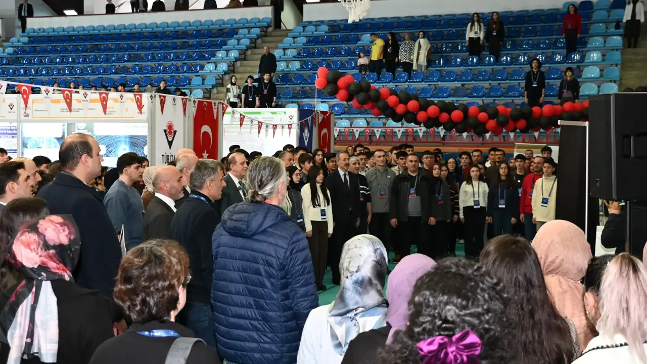 ktude-tubitak-lise-arastirma-projeleri-sergisi-acildi