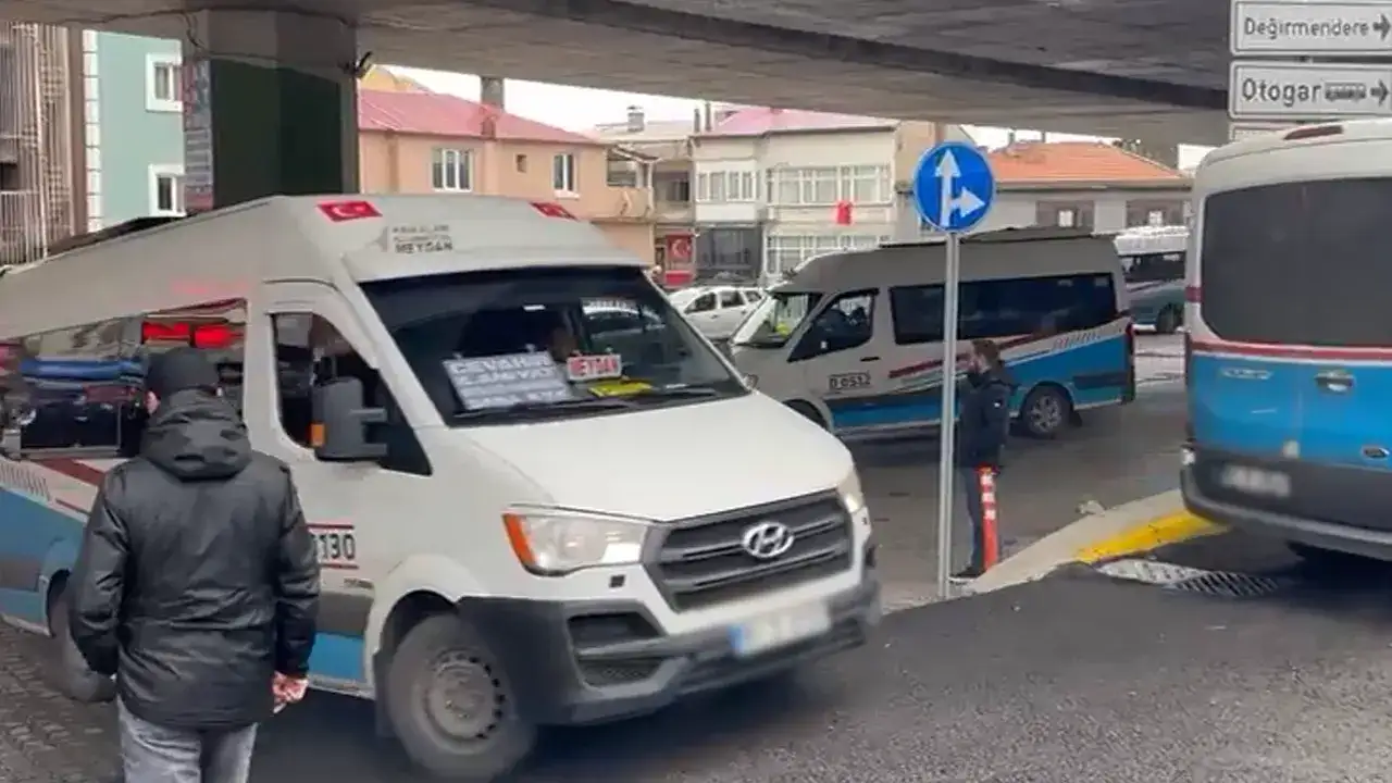 trabzonda-dolmus-krizinde-yeni-gelisme-baskan-genc-olaya-el-atti