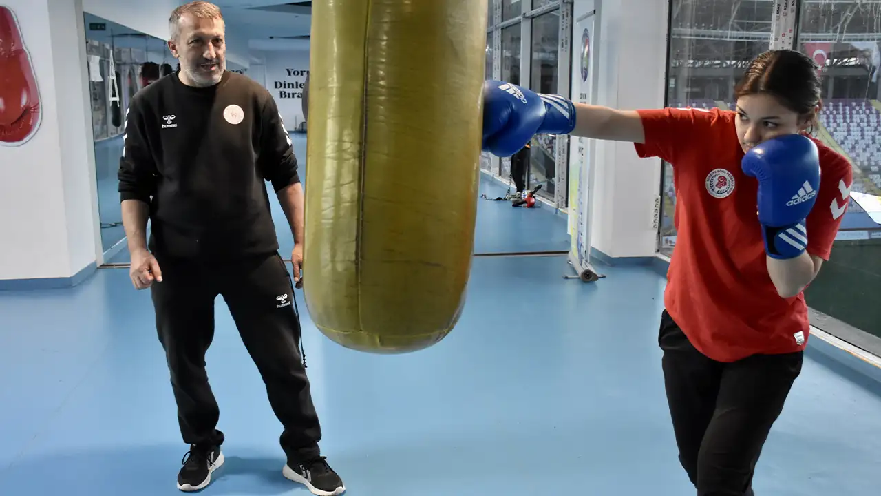 ordunun-gururu-sahranur-turap-dunya-kupasi-yolcusu