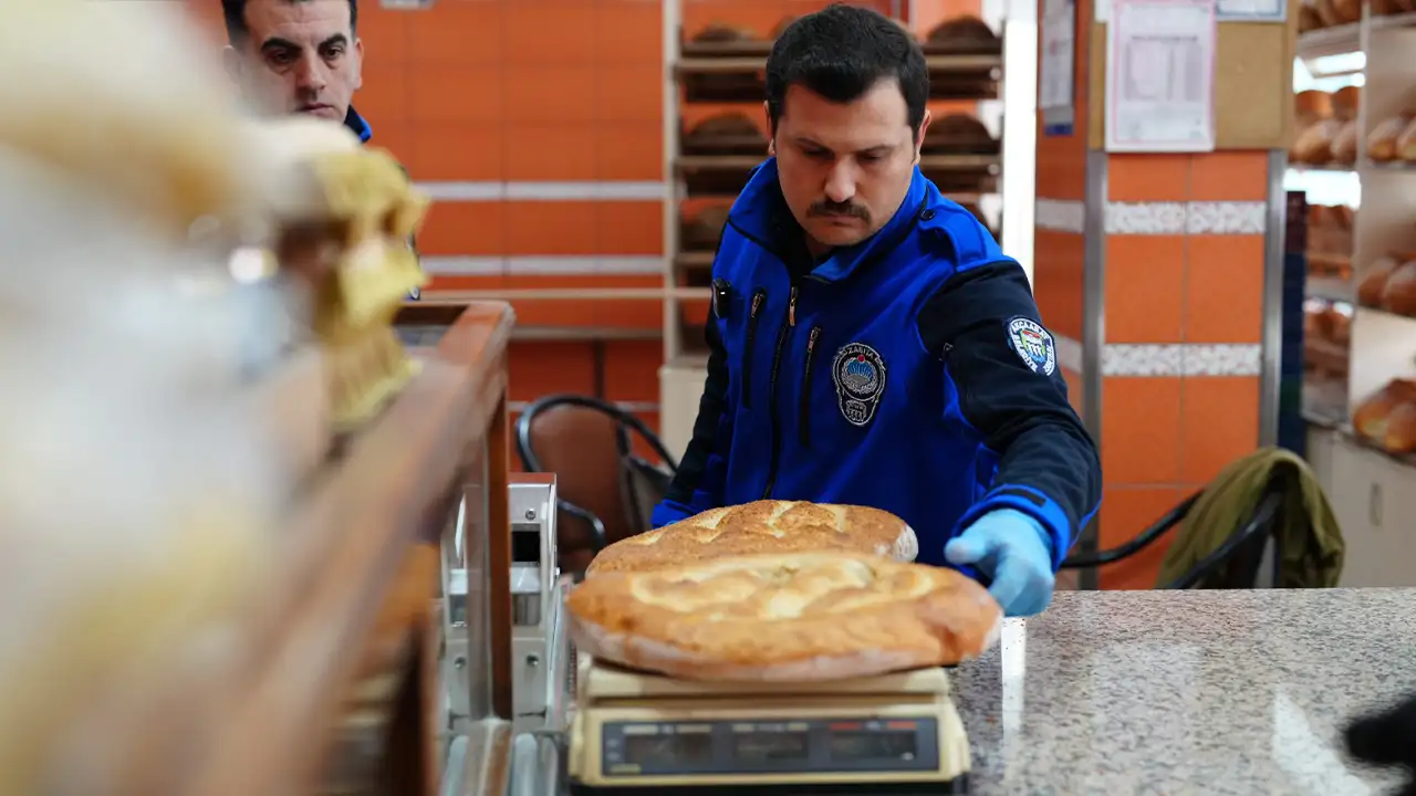 akcaabatta-ramazan-oncesi-firin-denetimi-pide-ve-ekmek-gramaji-tek-tek-tartildi