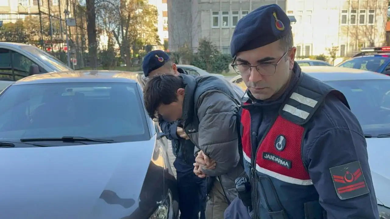 samsunda-skunk-baskini-silah-ve-para-ele-gecirildi