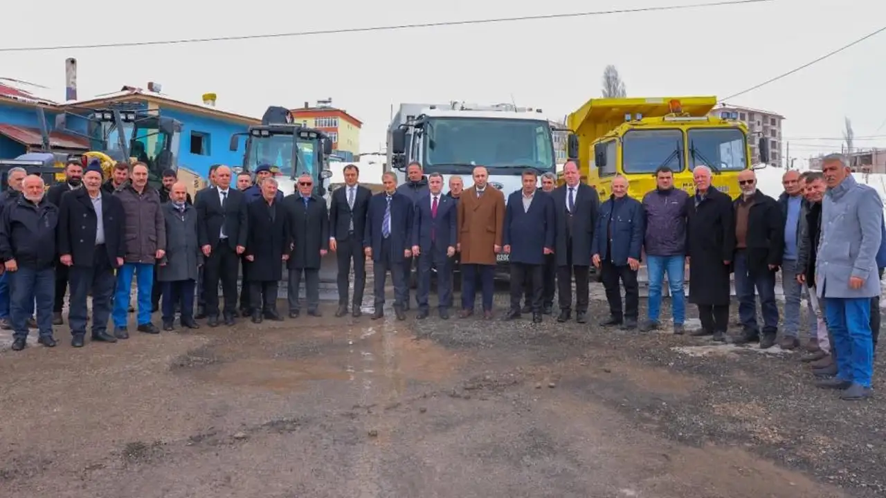 bayburt-aydintepede-is-makinesi-garaji-hizmete-acildi