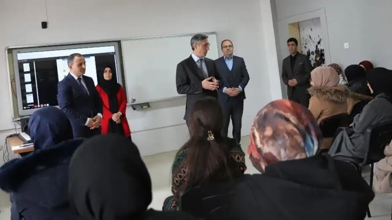 bayburtta-maarif-modeli-aile-konferansi-duzenlendi