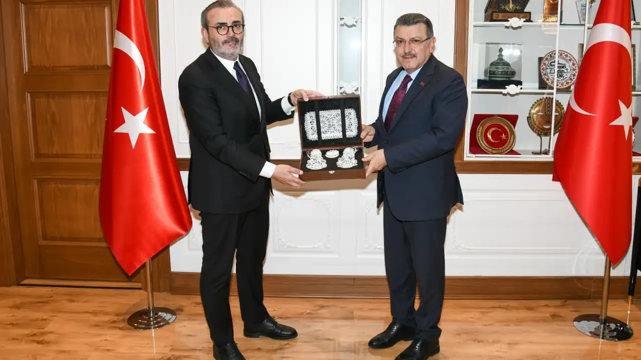 baskan-genc-mahir-unali-agirladi-trabzonun-kultur-ve-turizm-potansiyeli-gorusuldu