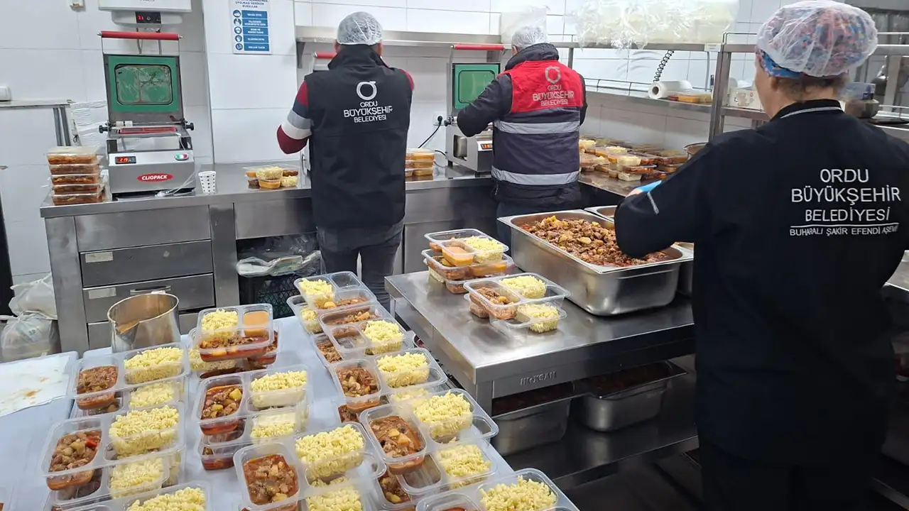 orduda-ucretsiz-sicak-yemek-hizmeti-ramazanda-surecek