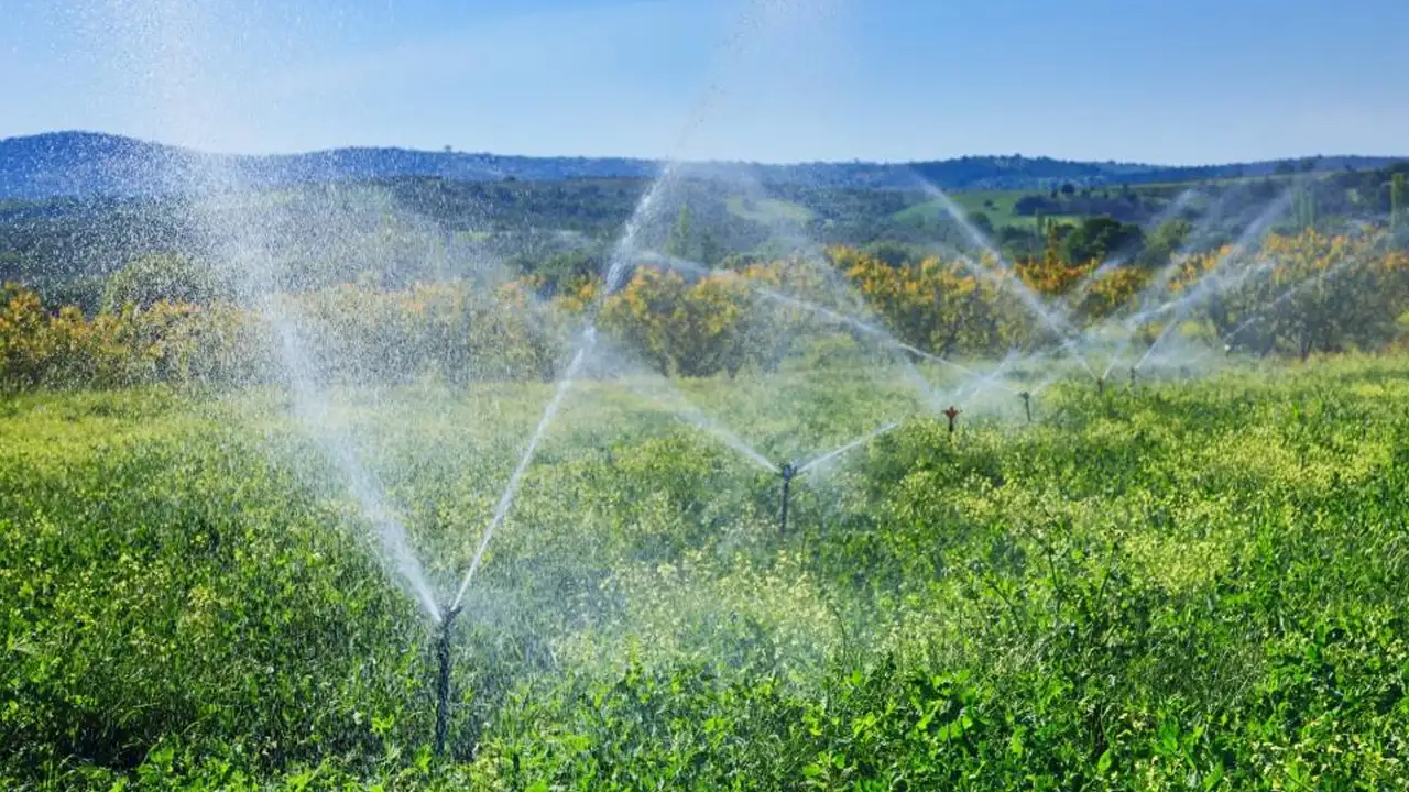 bayburtta-64-bin-dekarlik-arazi-sulamaya-acilacak
