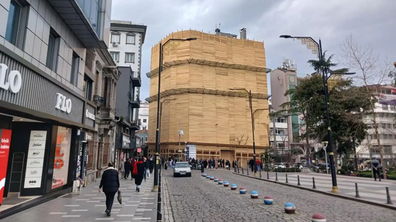 trabzonda-saskina-ceviren-goruntukereste-kaplama-merak-uyandirdi