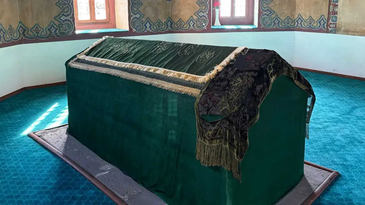 gulbahar-hatun-turbesi