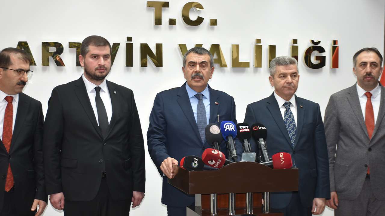 milli-egitim-bakani-yusuf-tekin-artvinde-konustu-suc-duyurusunda-bulunacagiz