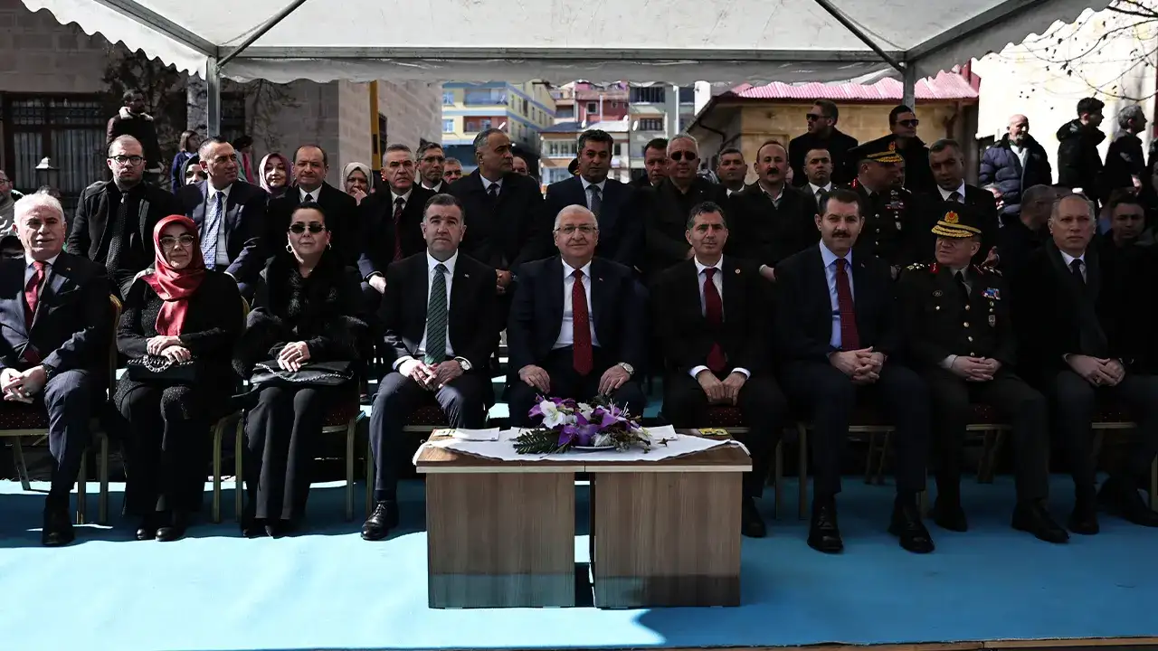 bakan-guler-baynburt