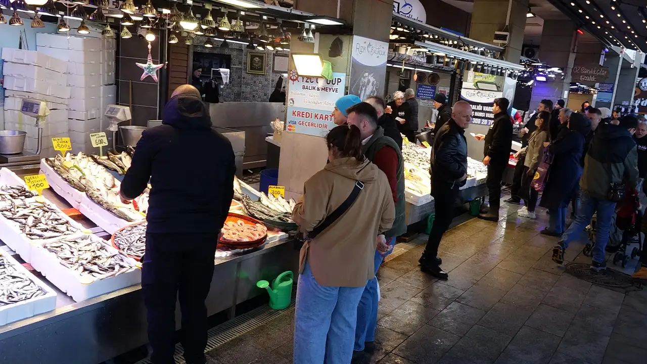 trabzonda-ramazanin-ilk-gunlerinde-et-mi-balik-mi-one-cikti