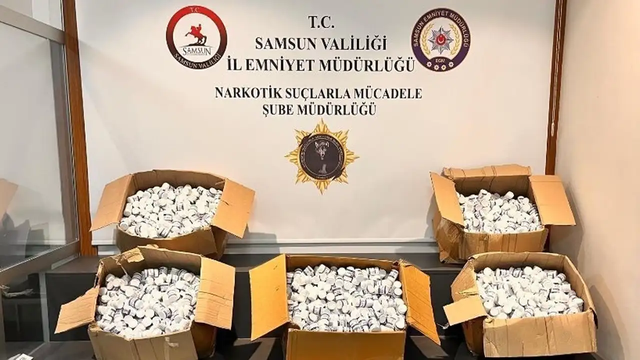 samsunda-sok-baskin-anne-ve-oglu-230-bin-hapla-yakalandi