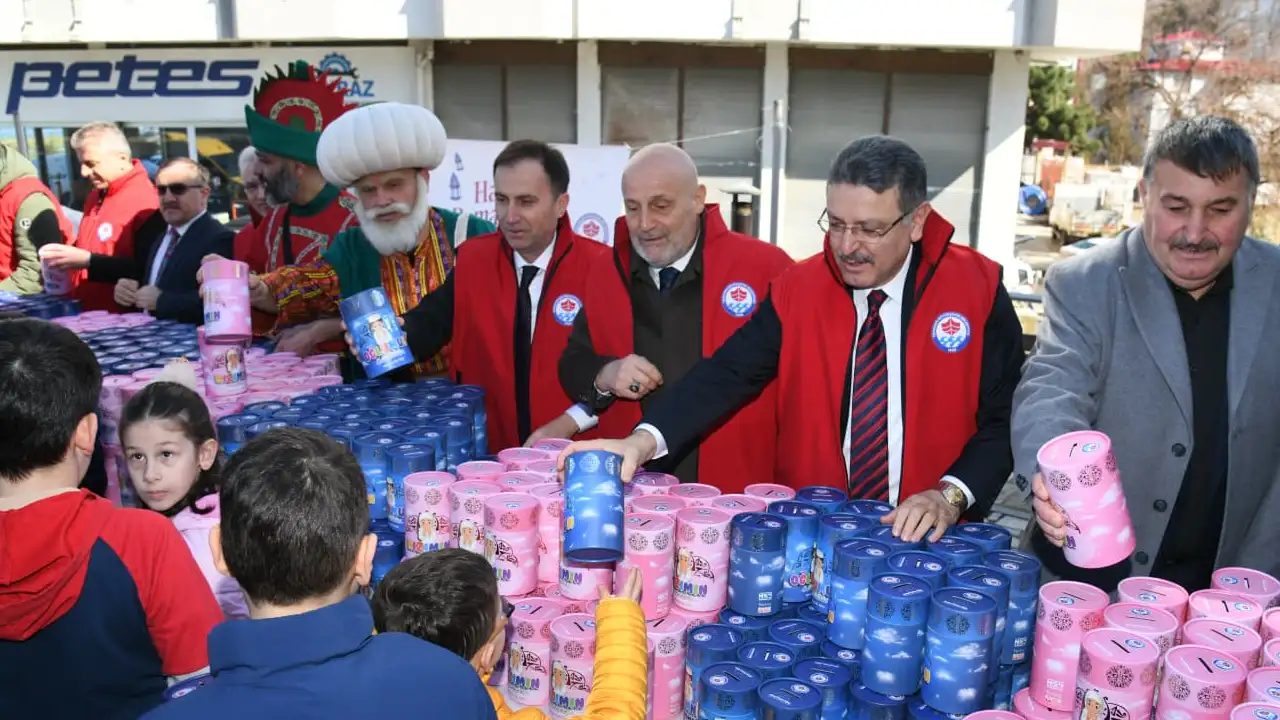 baskan-genc-carsibasinda-vatandaslarla-bulustu