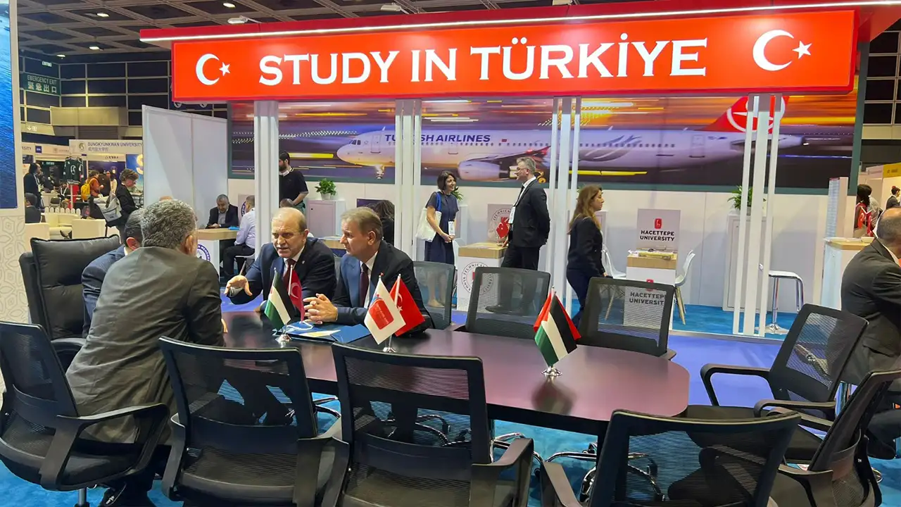 ktuden-hong-kong-cikarmasi-asya-pasifikin-en-buyuk-egitim-fuarinda