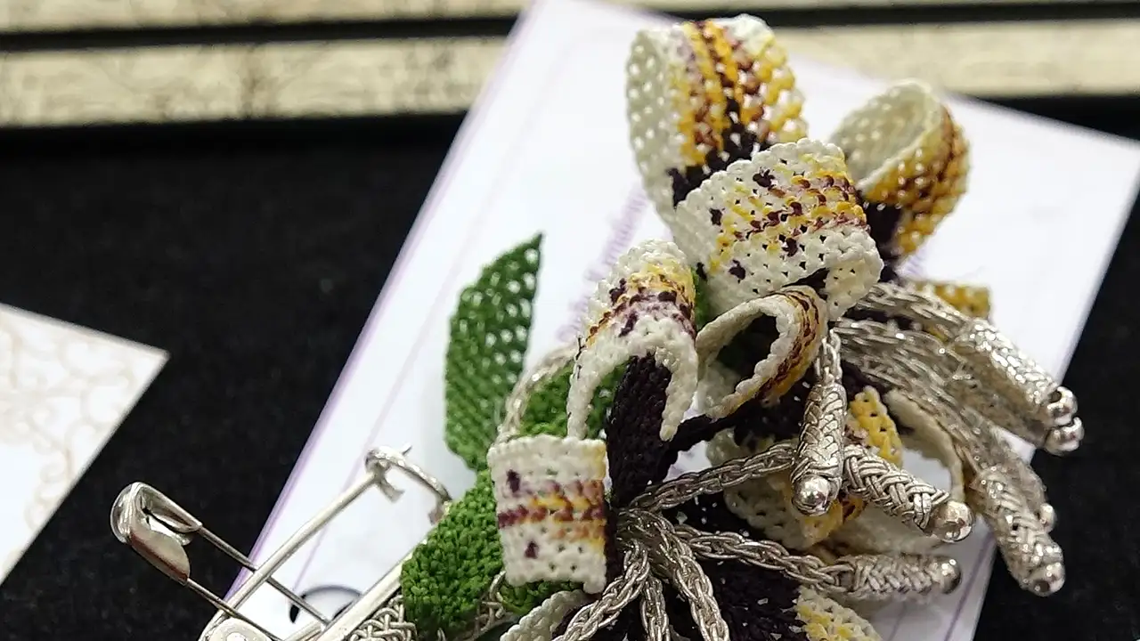 trabzonda-kadinlar-endemik-cicekleri-sanata-ve-turkulere-isliyor