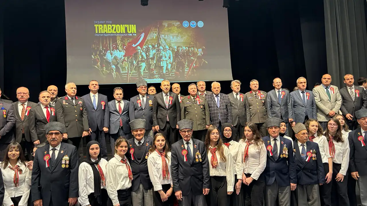 trabzonun-kurtulusu-coskuyla-kutlandi