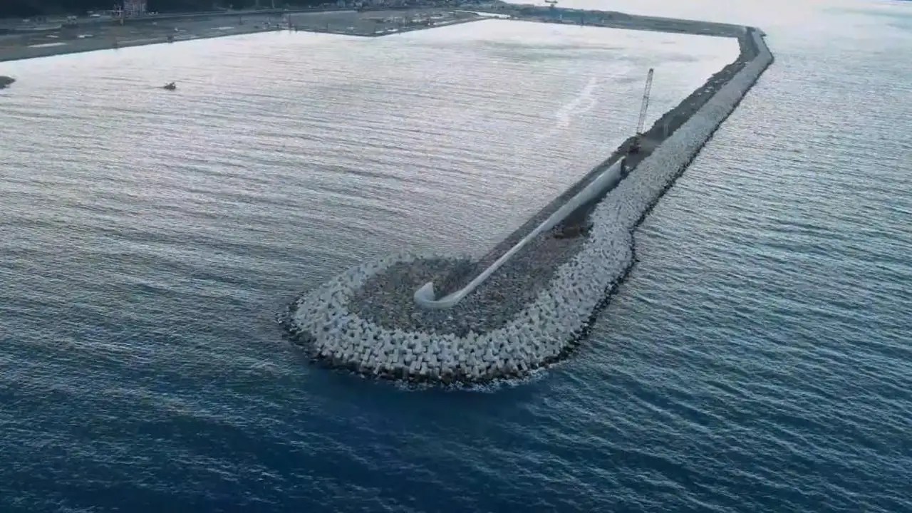 rize-valisi-acikladi-iyidere-lojistik-limani-bolgenin-ticari-ussu-olacak