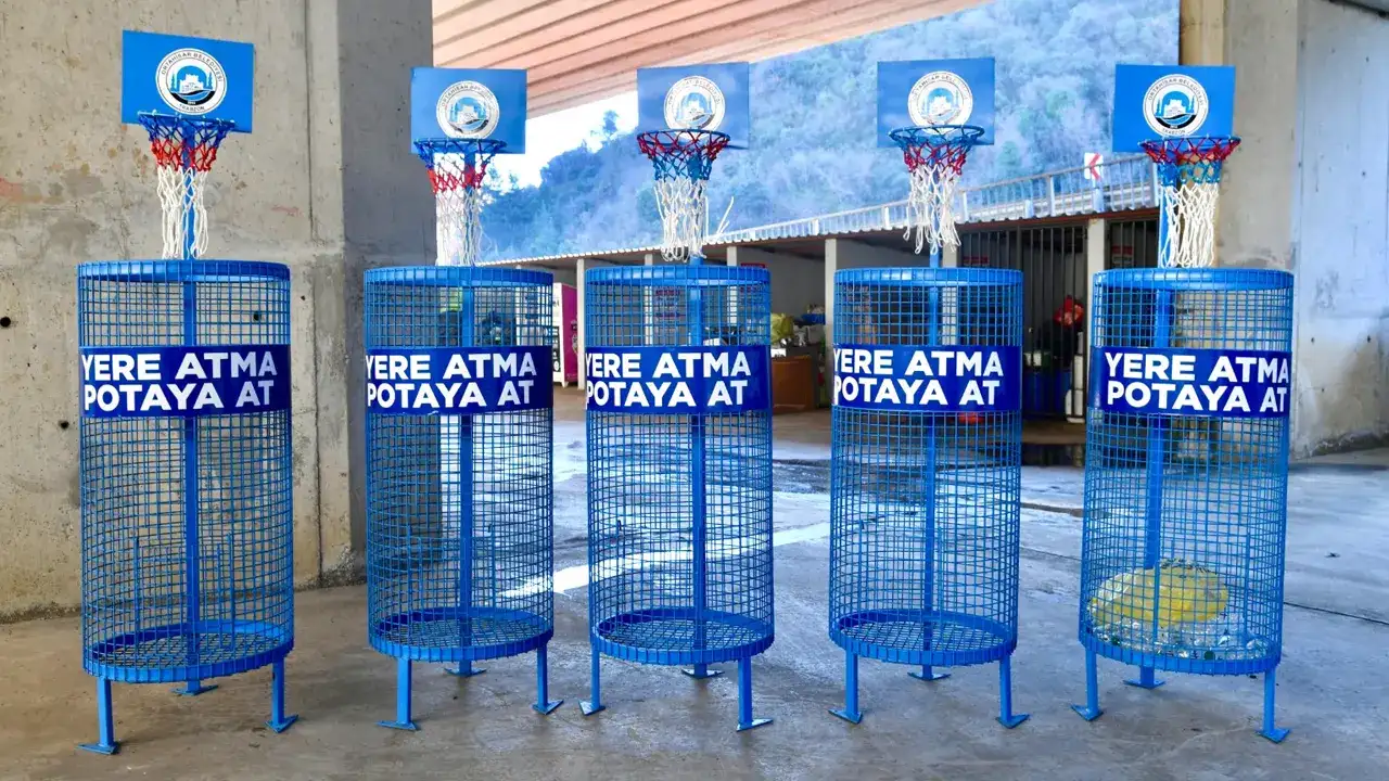 trabzonda-ornek-proje-yere-atma-potaya-at