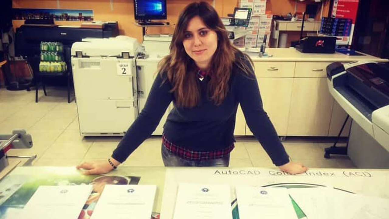 turkiyede-13-yildir-yasayan-iranli-kadin-deport-riskiyle-karsi-karsiya-bir-yanda-korku-bir-yanda-umut-gergin-bekleyis