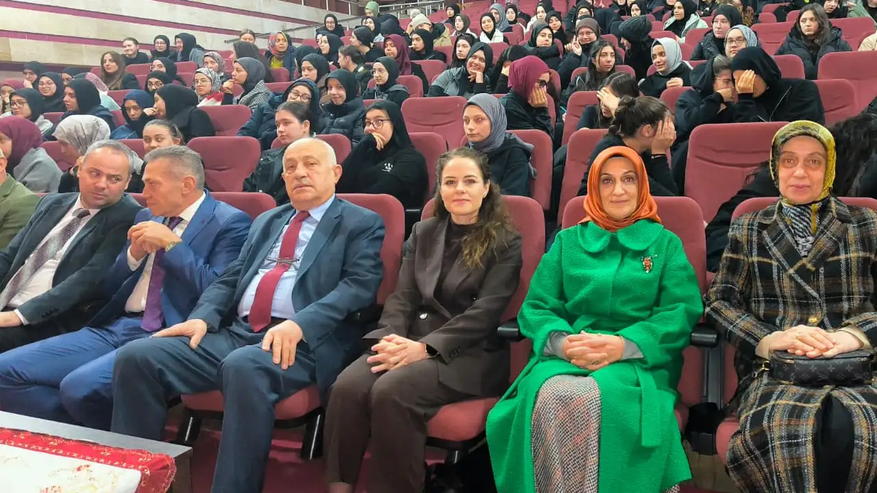 anaderin-sosyal-medya-projesi-trabzonda-tamamlandi