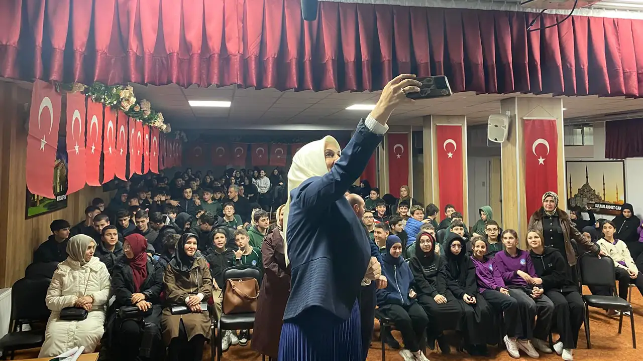 anaderin-sosyal-medya-projesi-trabzonda-tamamlandi