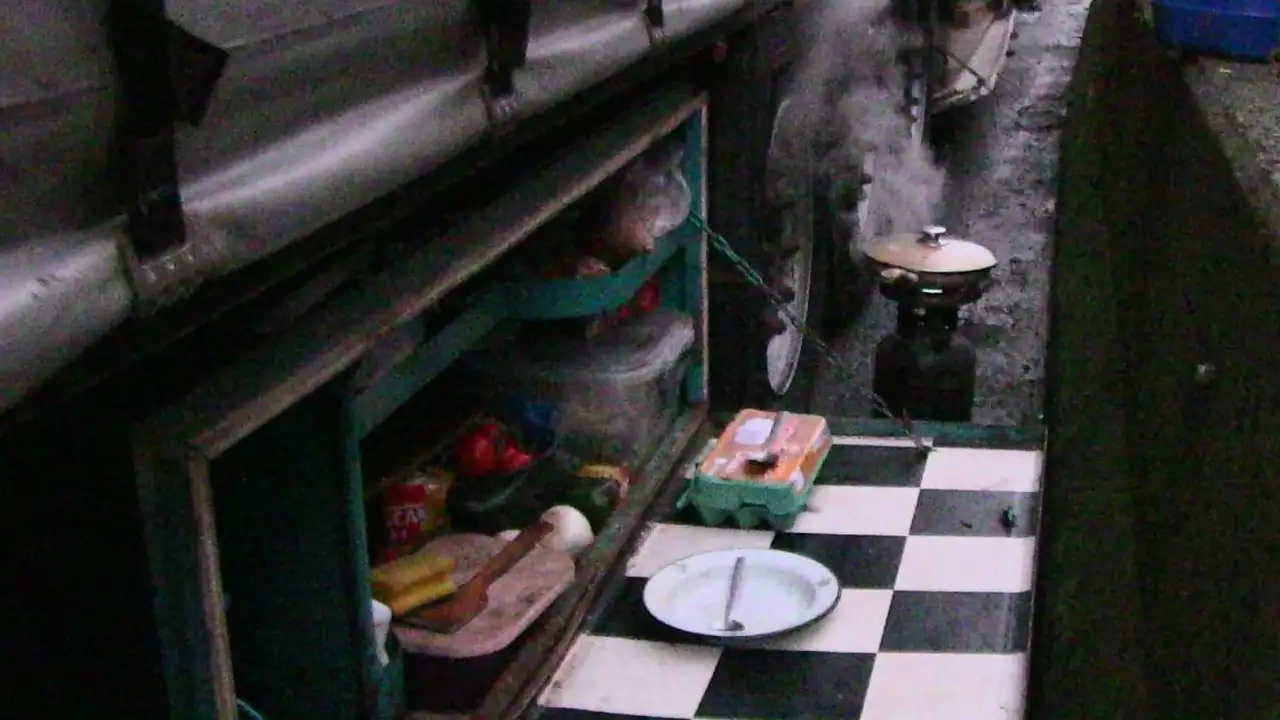 sarpta-tir-kuyrugunda-iftar-yol-kenarinda-oruc-actilar