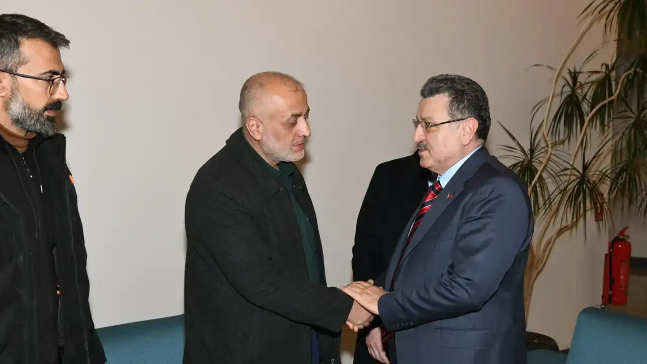 trabzonda-baskanlarin-ziyareti-tartisma-konusu-oldu