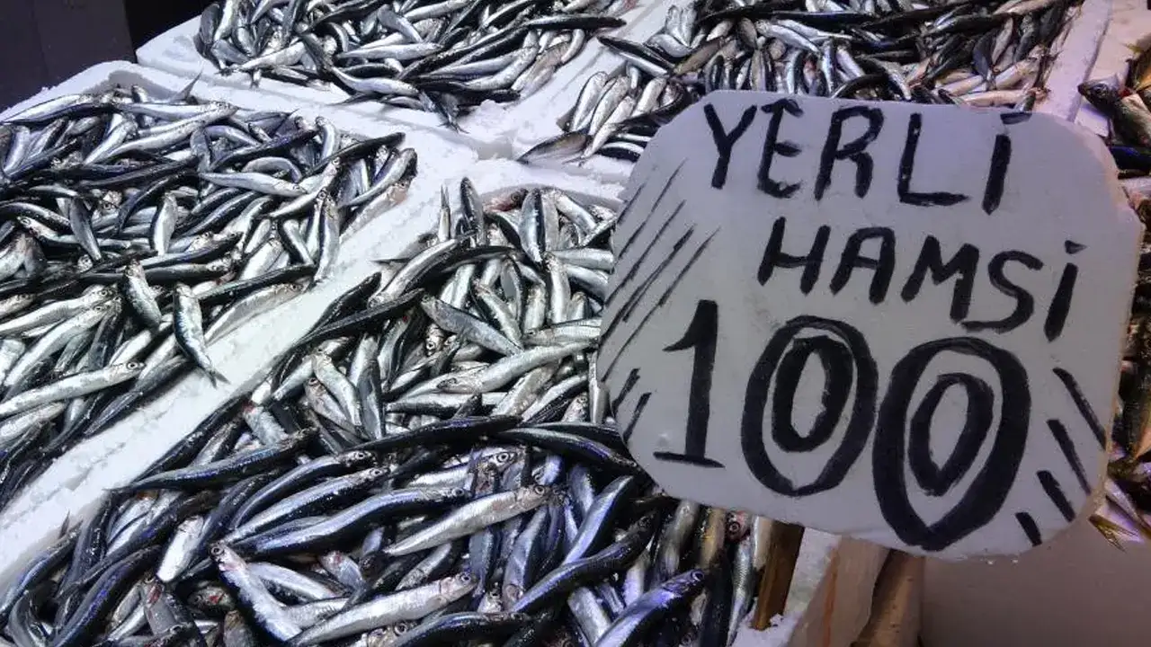 trabzonda-balik-tezgahlarina-surpriz-sezon-uzadi