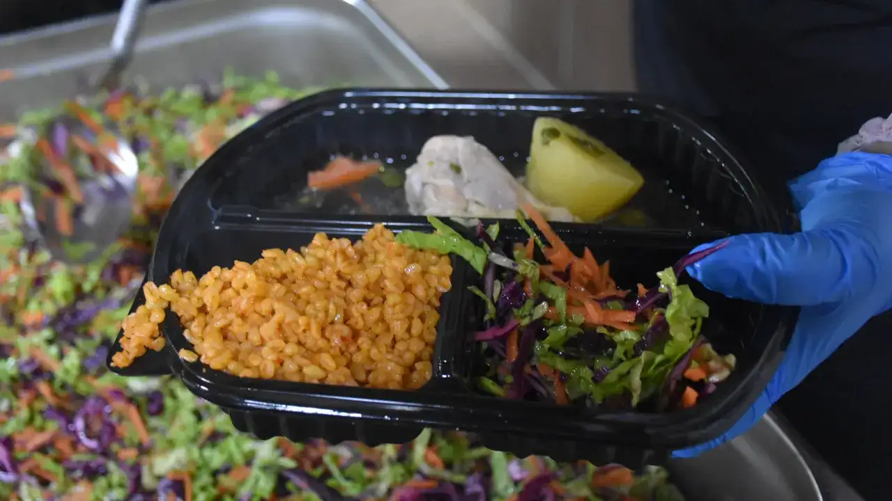 gumushanede-40-aileye-ramazanda-sicak-yemek