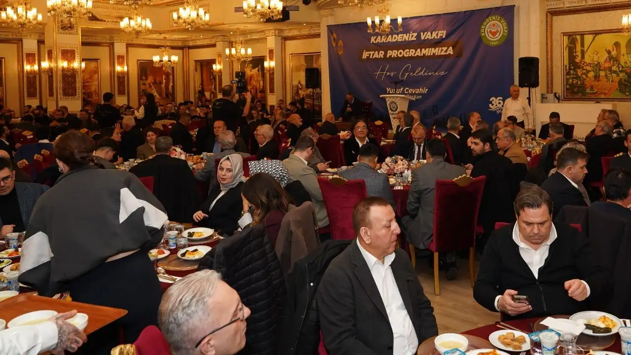 karadeniz-vakfi-iftarinda-zirve-bulusmasi