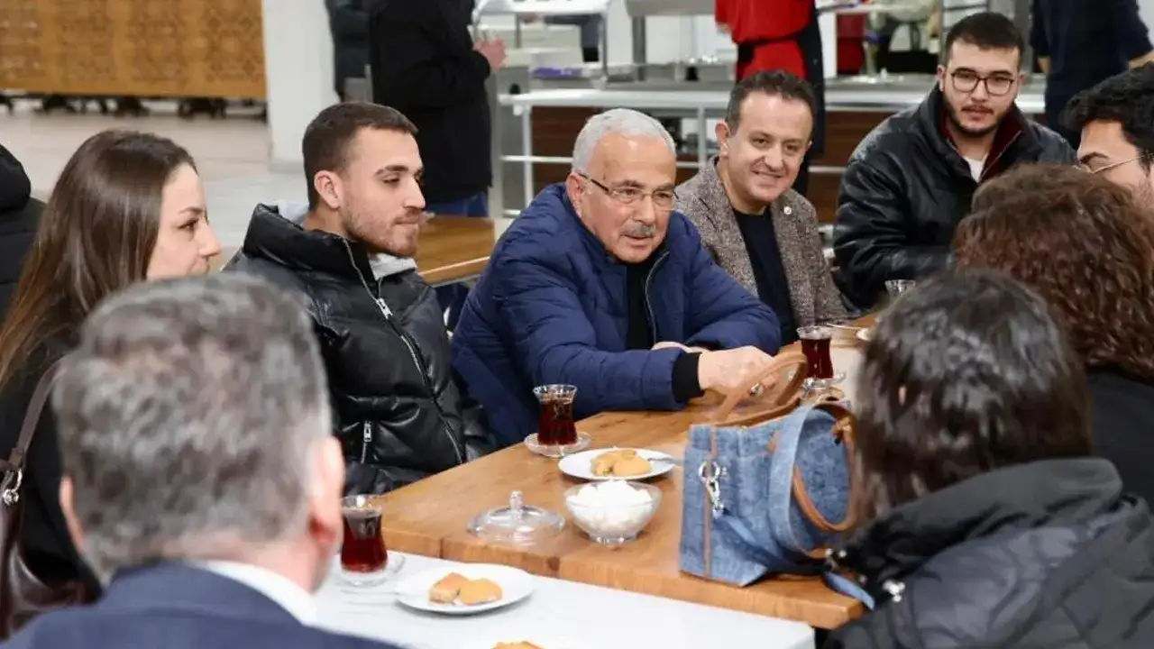 orduda-1500-ogrenciye-iftar-guler-genclerle-bulustu