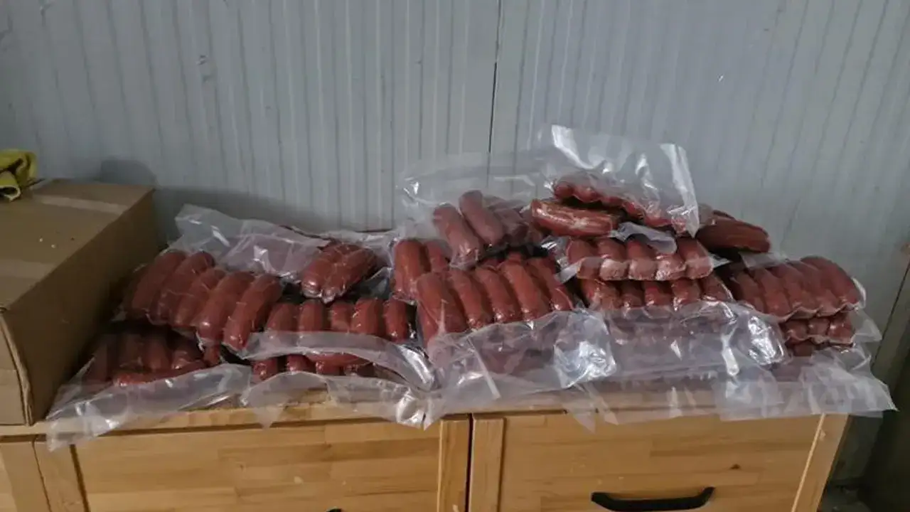 rizeden-insanlari-zehirleyeceklerdi-9-ton-gidaya-el-konuldu