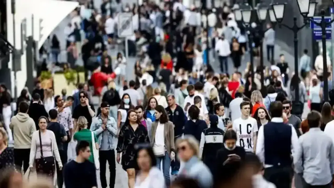 ruyada-kalabalik-gormek-ne-anlama-gelir