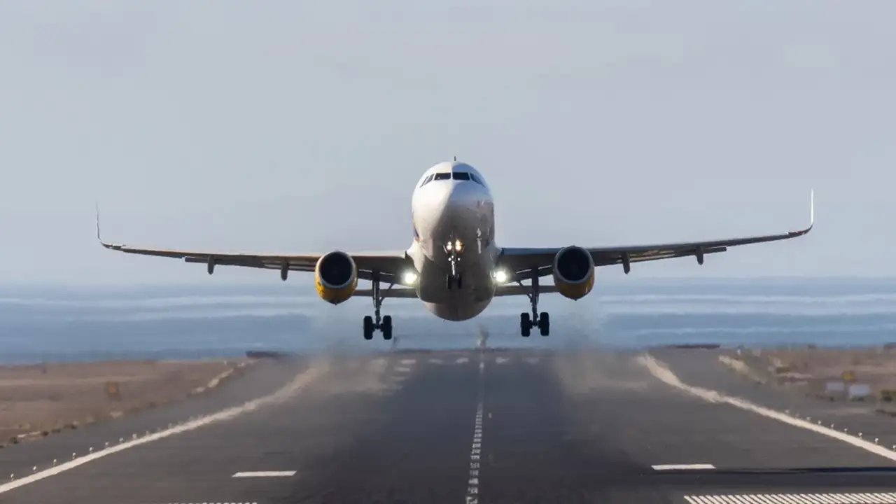 bakan-uraloglu-acikladi-9-ulkeye-ucuslar-iptal-edildi