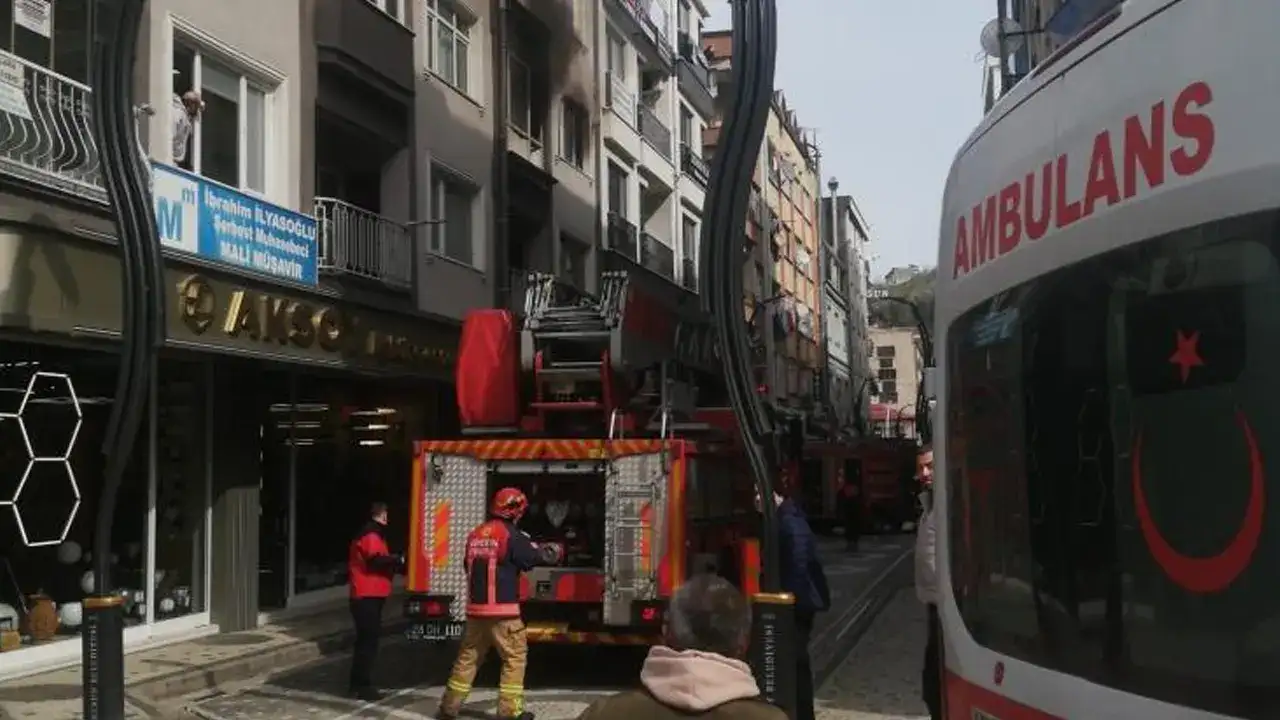 giresunda-apartman-dairesinde-yangin-panigi