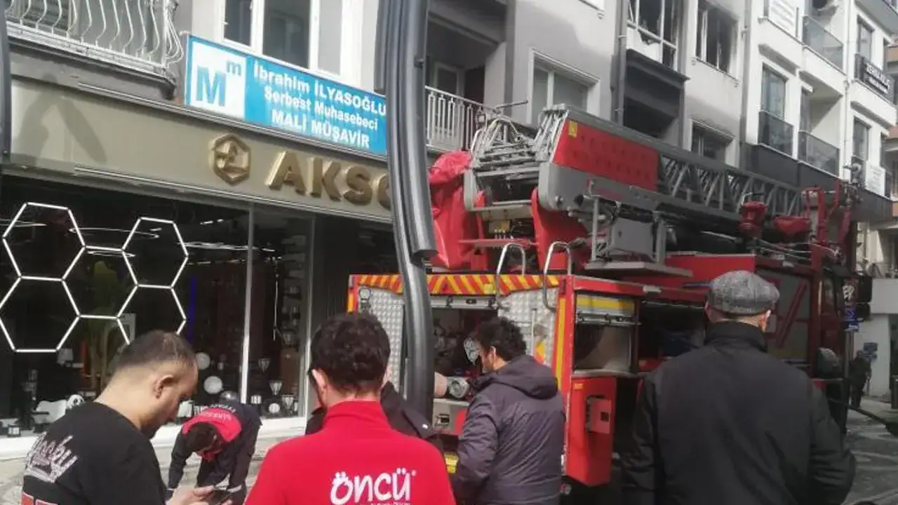 giresunda-apartman-dairesinde-yangin-panigi