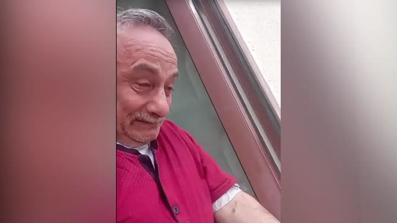 trabzonda-ogrencilerden-ogretmenlerine-duygulandiran-surpriz