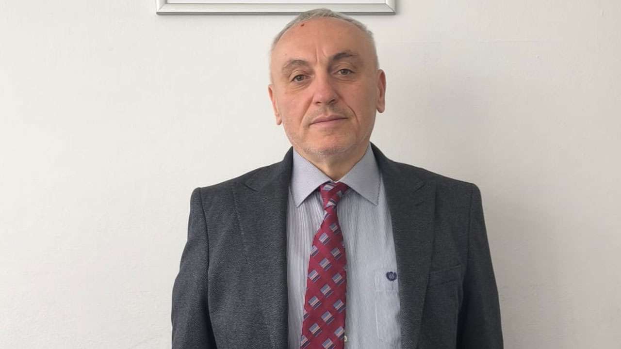 turk-egitim-sen-trabzon-2-nolu-sube-baskani-senol-bayram