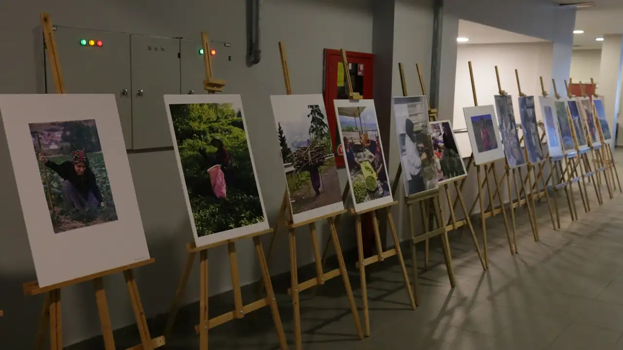 avrasya-universitesinde-8-martta-kadinlarin-hikayeleri-konusuldu