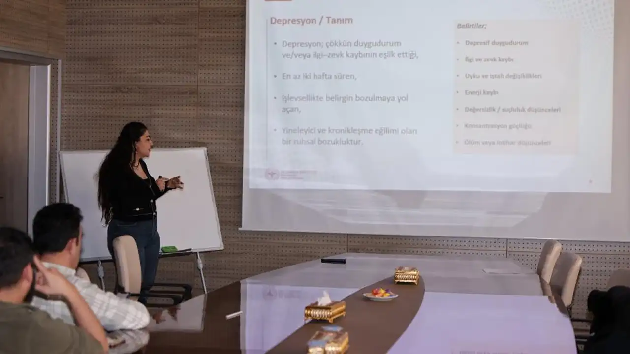 bayburtta-aile-hekimlerine-ruh-sagligi-egitimi