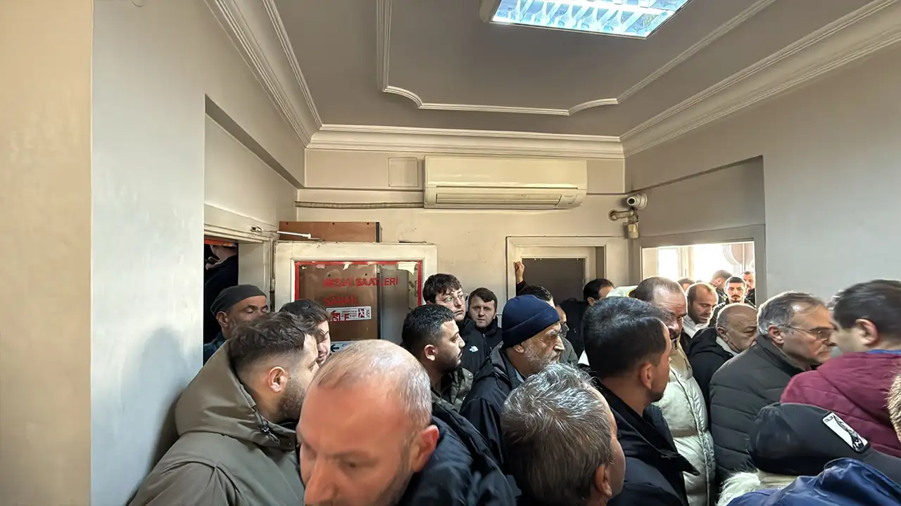 trabzon-da-app-plaka-yogunlugu-noterlerde-yigilma-var