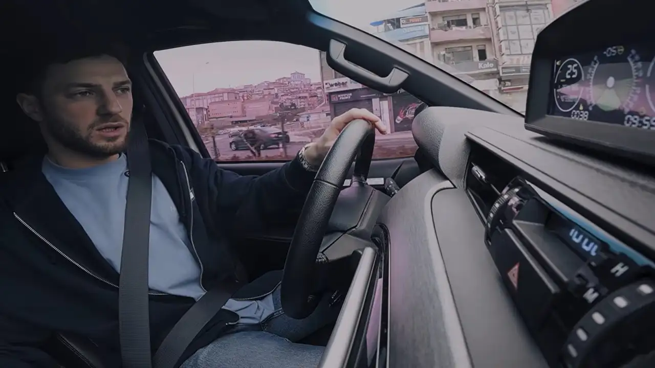 trabzonsporun-yildizi-cocukluk-hayalini-anlatti-ben-de-bu-sahada-oynar-miyim-diyordum